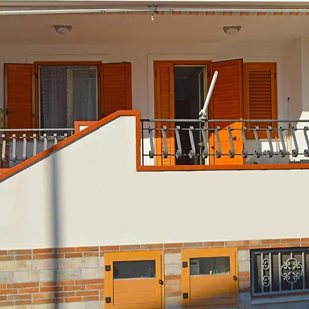House Paradise Amedeo דירה *